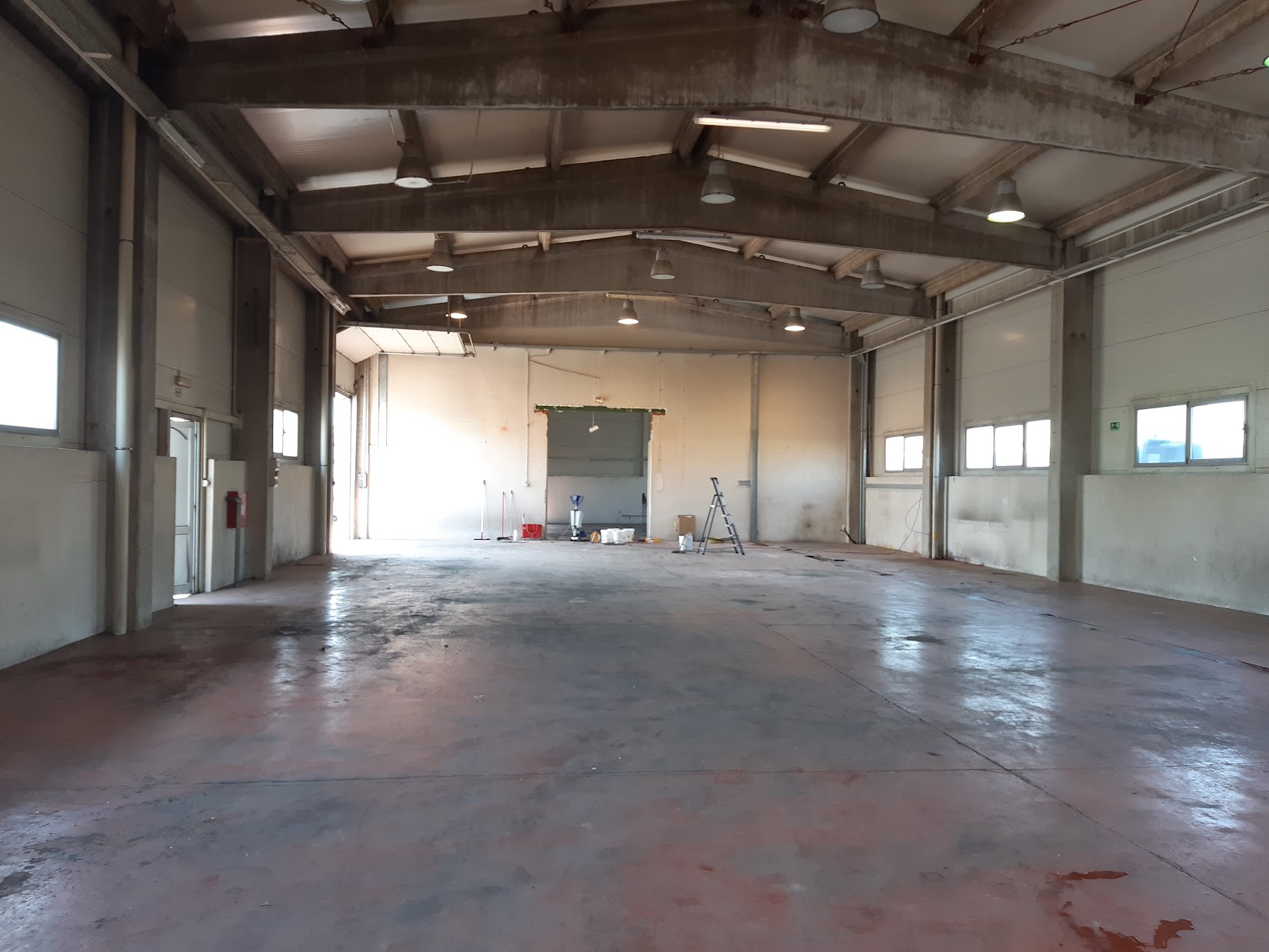 Hala prije čišćenja, projekt A